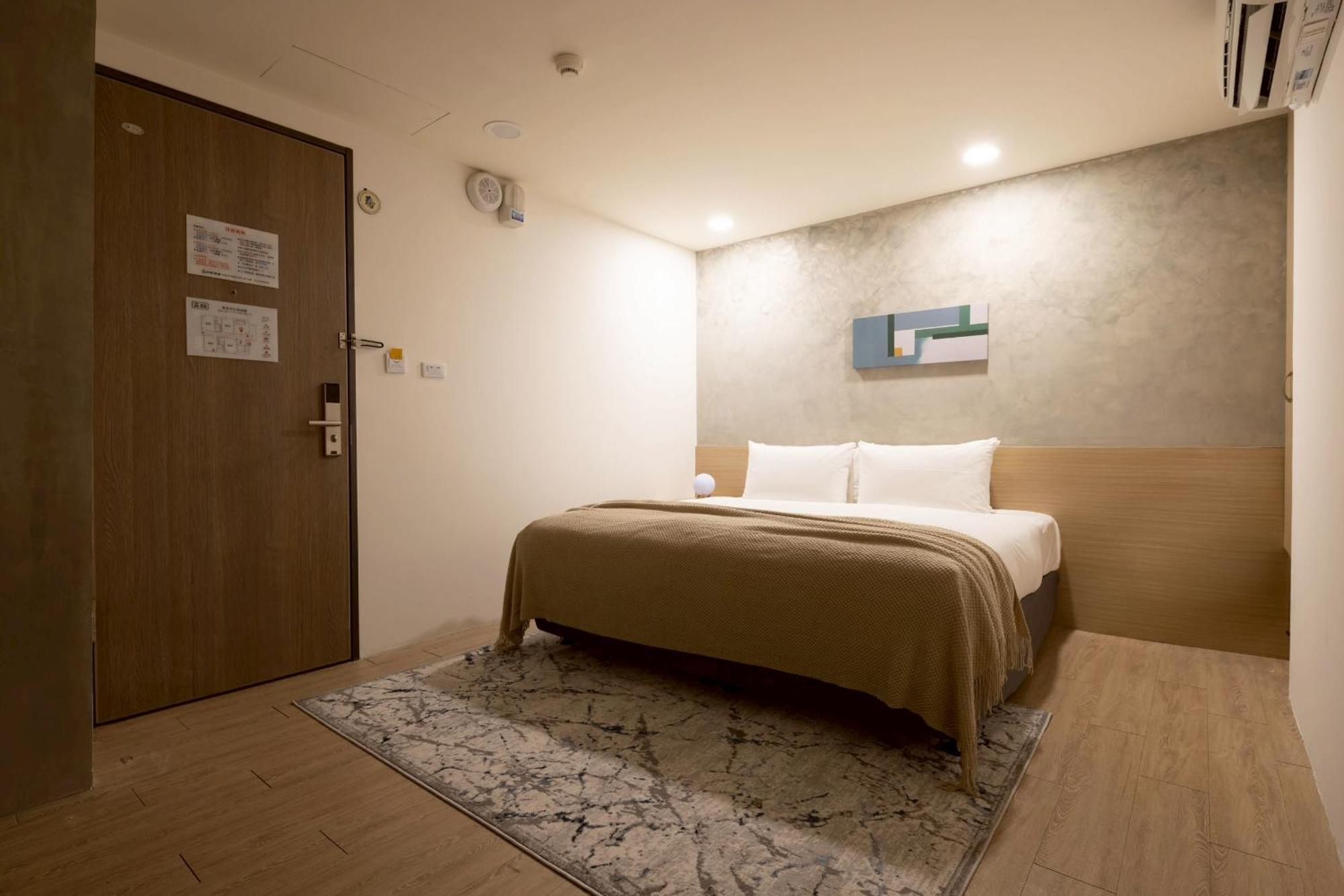 P Inn Tainan Esterno foto